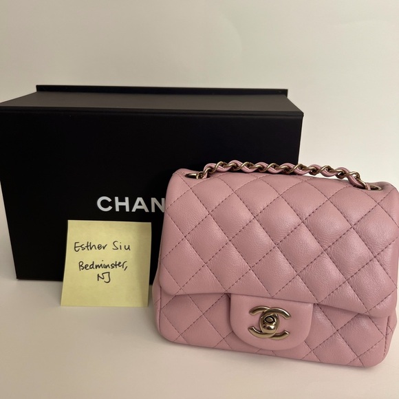 Chanel 22a Light Pink with Light Gold Hardware Square Mini Lambskin - Picture 15 of 17